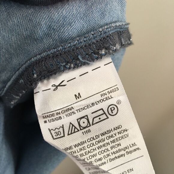 GAP Chambray Sleeveless Tunic Dress with Pockets | Size Medium - Picture 5 of 8